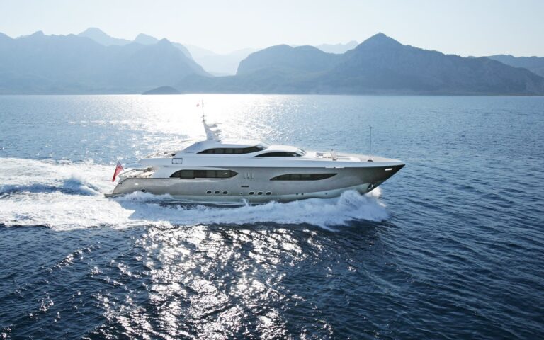 Overview: Yacht NAMASTE 8's Cruising Pictured
