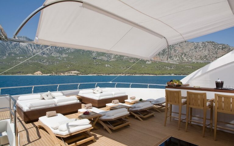 The 40m Yacht NAMASTE 8