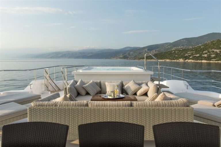 The 40m Yacht ORYX