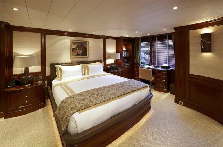 The 40m Yacht SEAFLOWER