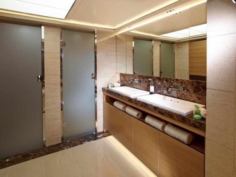 The 40m Yacht SOLARIS