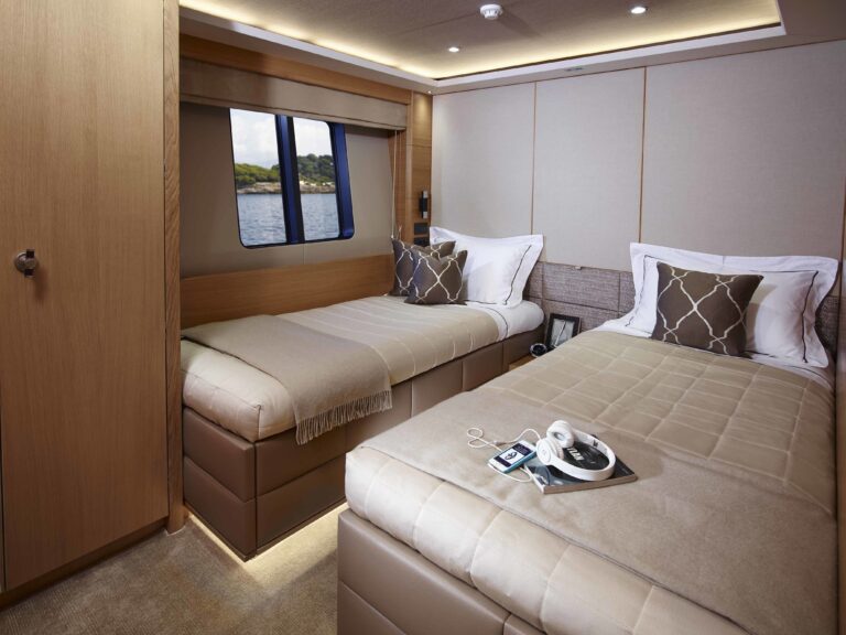 The 40m Yacht SOLARIS