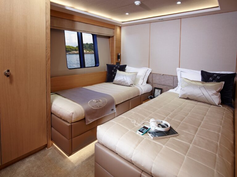 The 40m Yacht SOLARIS