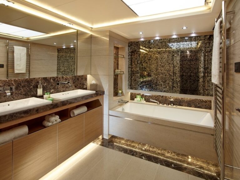 The 40m Yacht SOLARIS