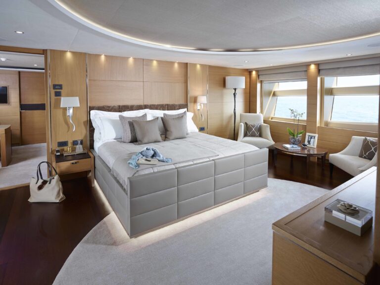 The 40m Yacht SOLARIS