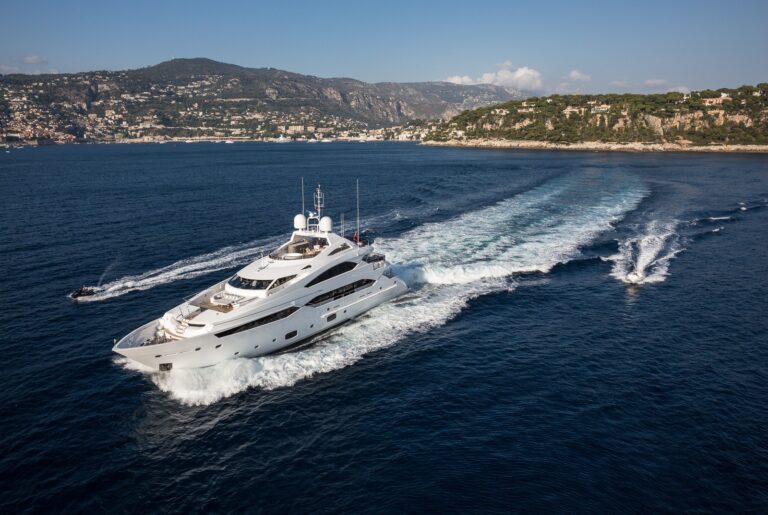 The 40m Yacht THUMPER