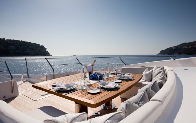 The 40m Yacht THUMPER