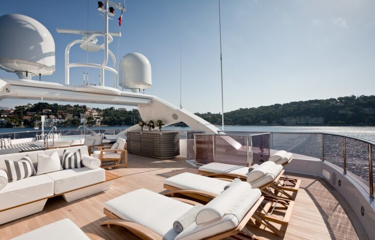 The 40m Yacht THUMPER