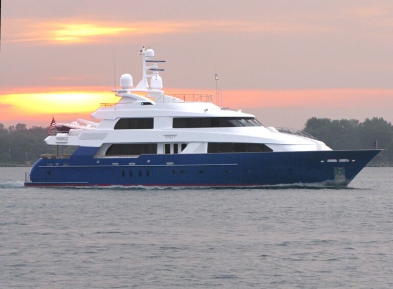 The 40m Yacht UNITY