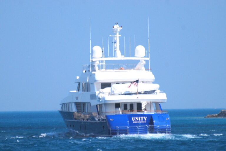 The 40m Yacht UNITY