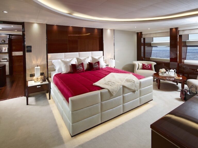 The 40m Yacht X5