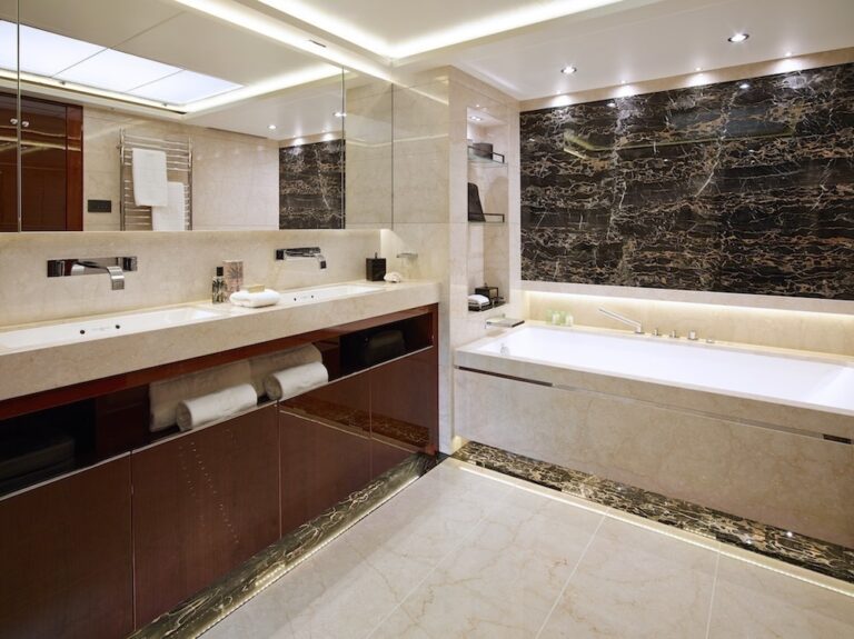 The 40m Yacht X5