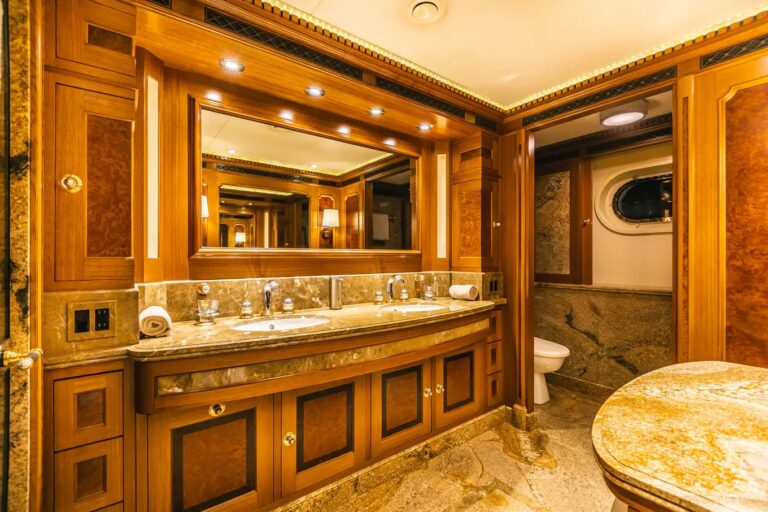 Twin Cabin Ensuite
