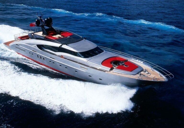 Forward Aspect: Yacht DRAGON's Cruising Photograph