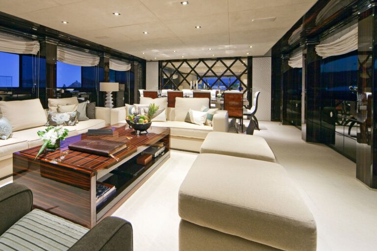 Premier Saloon On Yacht MANIFIQ