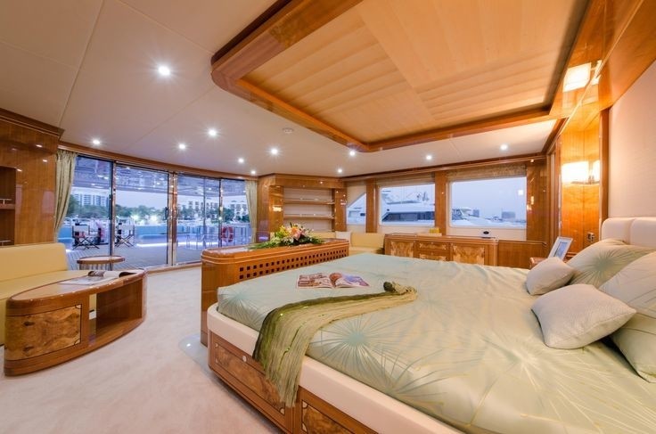 The 41m Yacht SEHAMIA