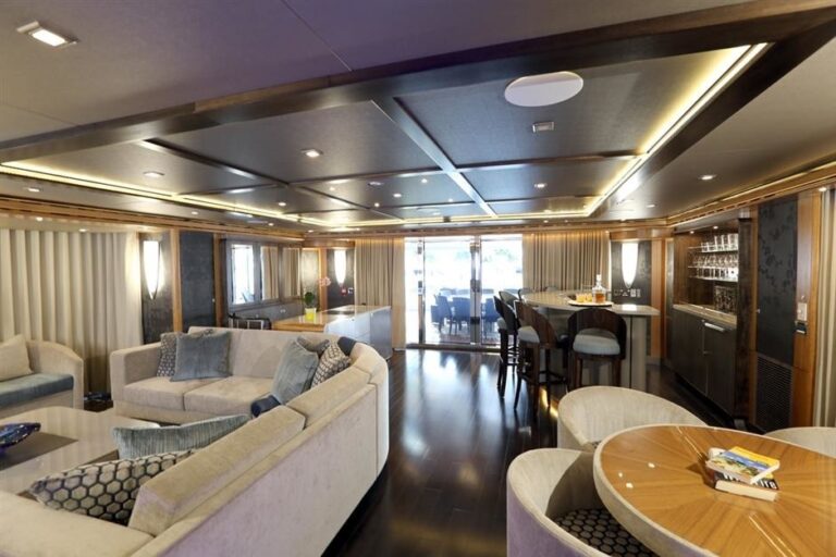 The 41m Yacht SERENITY
