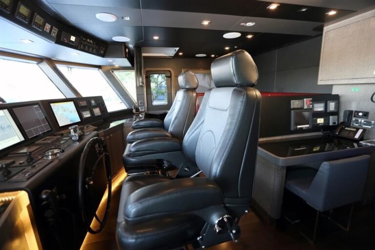 The 41m Yacht SERENITY