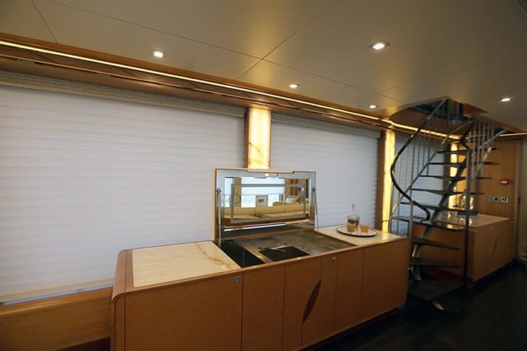 The 41m Yacht SERENITY