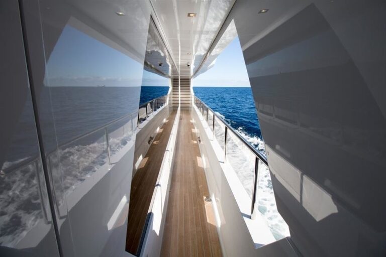 The 41m Yacht SERENITY