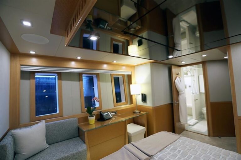 The 41m Yacht SERENITY