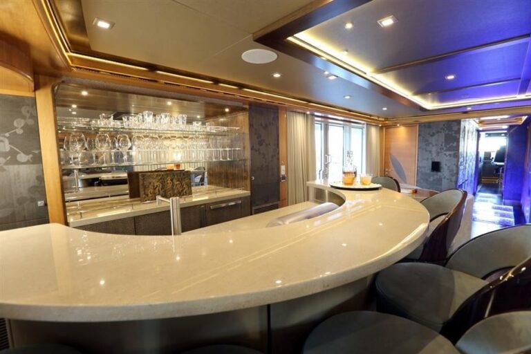 The 41m Yacht SERENITY