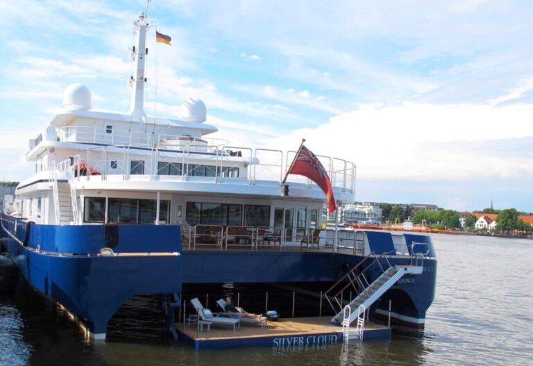 Swimming Deck On Yacht SILVER CLOUD
