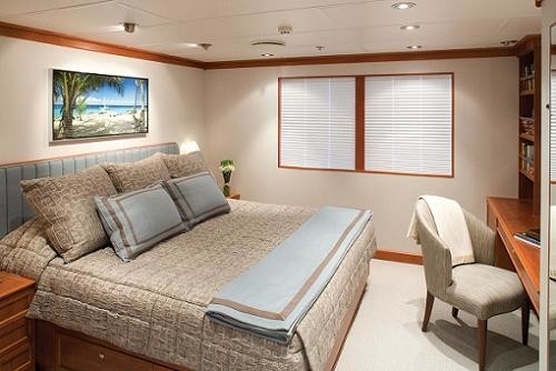 Queen Sized Guest's Cabin On Board Yacht SILVER CLOUD