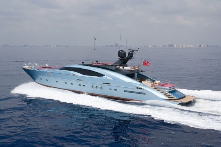 The 41m Yacht WAVERUNNER