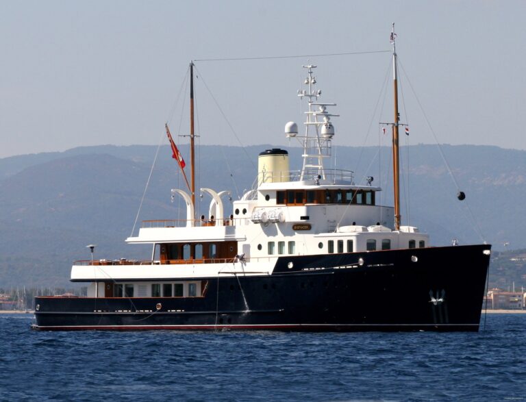 The 42m Yacht BYSTANDER