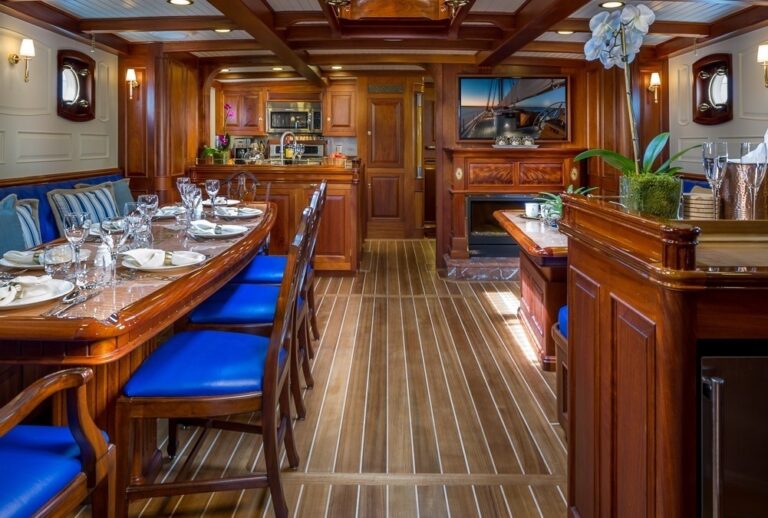 The 42m Yacht COLUMBIA