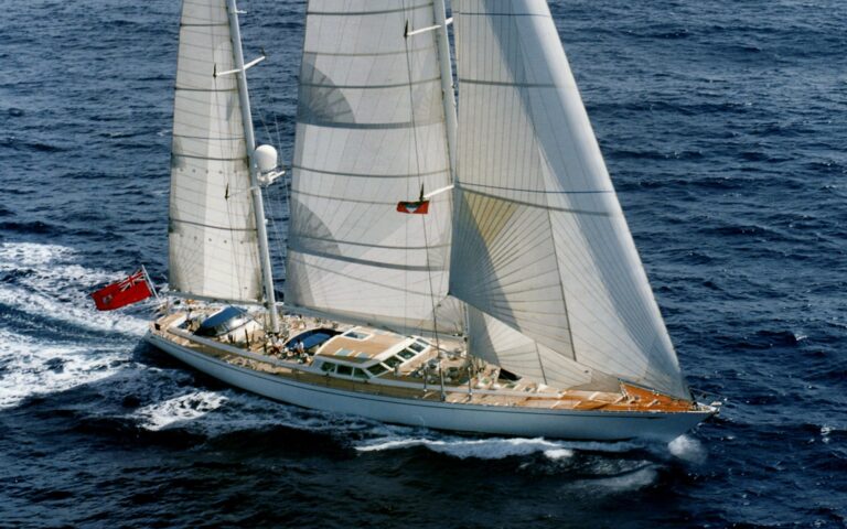 The 42m Yacht CYCLOS III