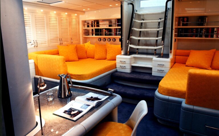 The 42m Yacht CYCLOS III