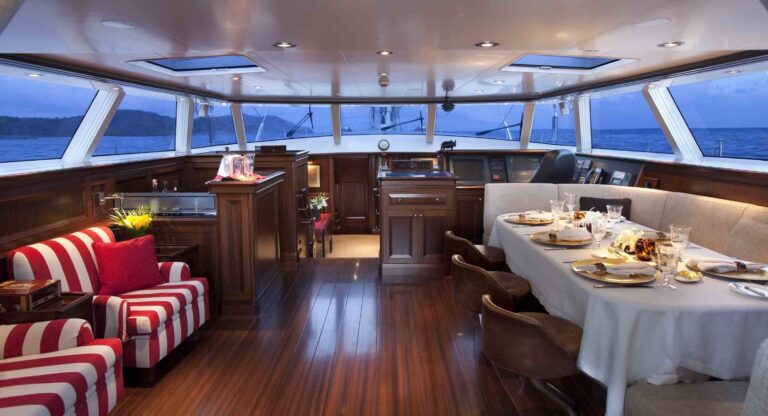 Top Saloon With Eating/dining Aboard Yacht KOO