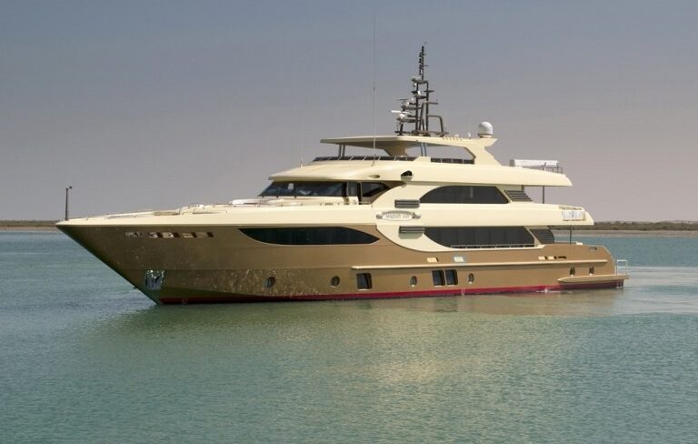 The 42m Yacht LADY TAHITI