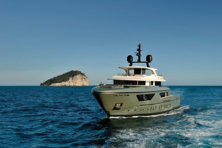 The 42m Yacht MOKA