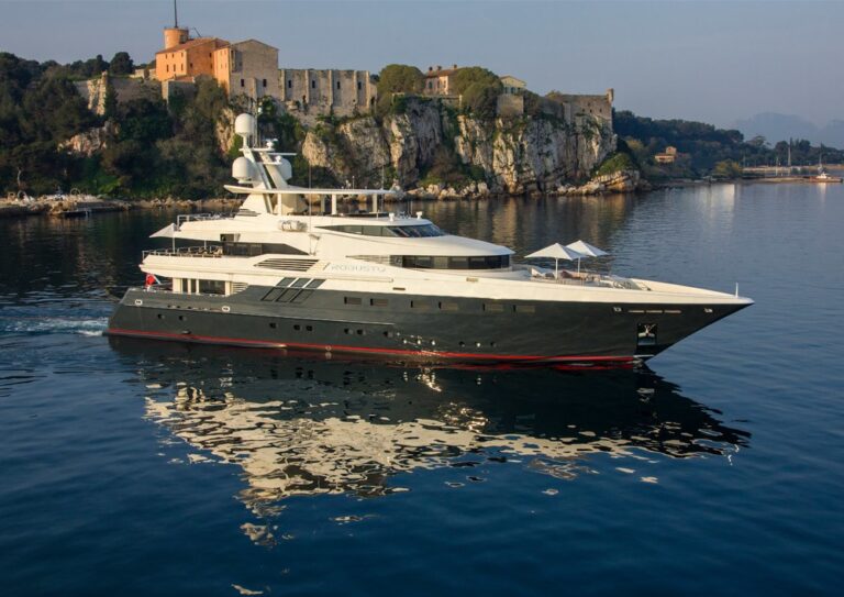The 42m Yacht ROBUSTO