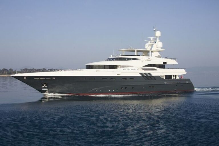 The 42m Yacht ROBUSTO