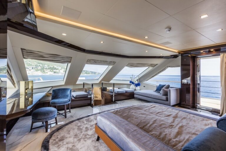 The 42m Yacht SERENITY