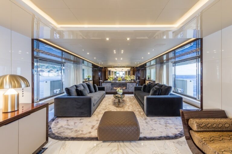 The 42m Yacht SERENITY