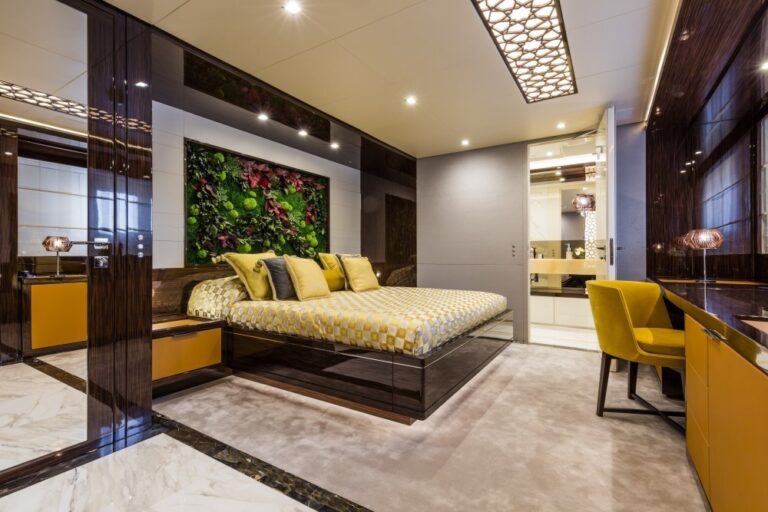 The 42m Yacht SERENITY