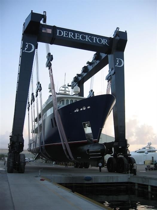 The 42m Yacht THE BIG BLUE