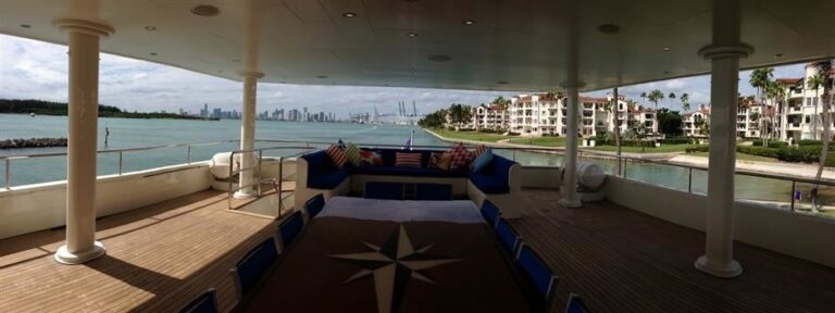 The 42m Yacht THE BIG BLUE