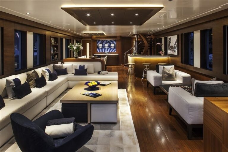 The 42m Yacht THE BIG BLUE
