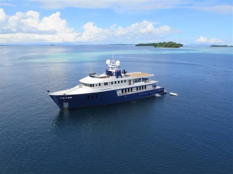 The 42m Yacht THE BIG BLUE