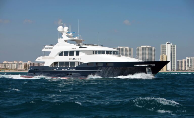 Overview: Yacht WAKU's Cruising Image