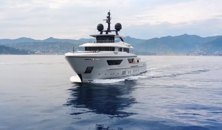 The 42m Yacht X