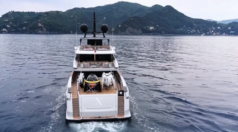 The 42m Yacht X