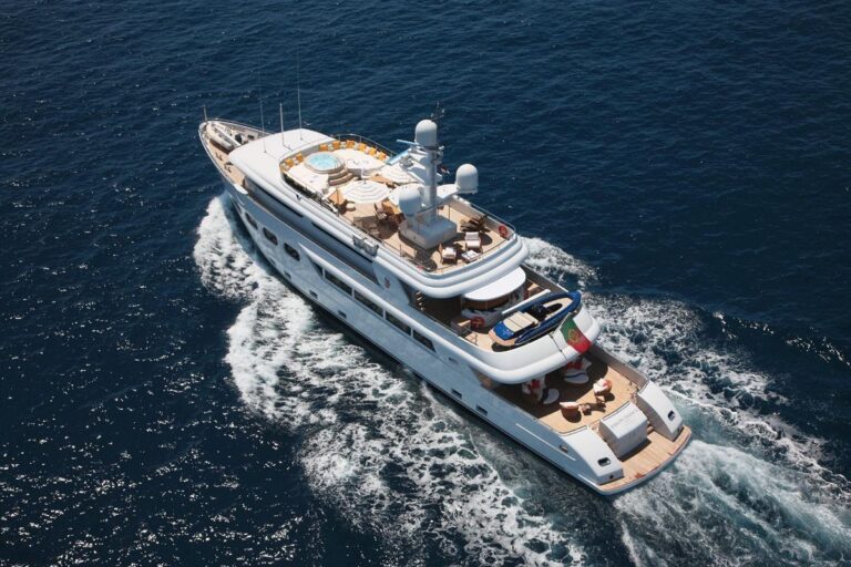43m BARON TRENCK - Aerial shot