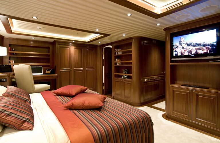 Main Master Cabin On Board Yacht CLEAR EYES